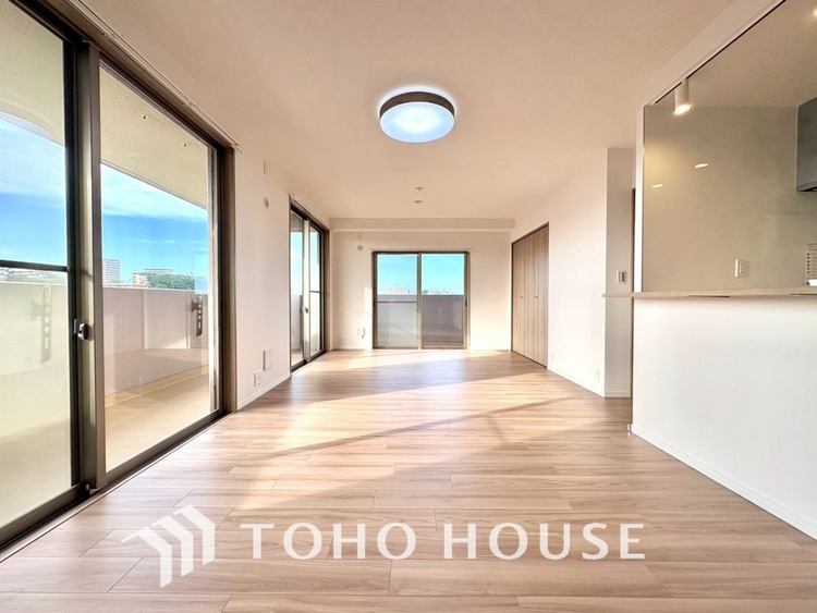 内装 【LIVING】◆家族◆愛する家族を一目で見渡せる。家族が集う空間。永遠に続く幸せな毎日を、ここで。