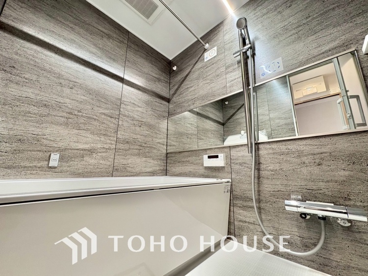 風呂 【BATHROOM】◆プライベートな空間◆simpleだからrelaxできるんです。こころもからだもキレイさっぱり。