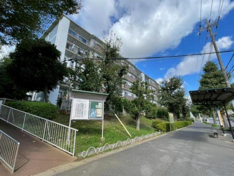 その他 バス停まで徒歩2分と、各方面へのアクセス良好な立地です！