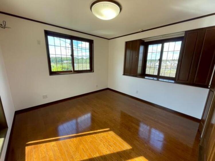 内装 南西向き高台につき、青空の広がる開放感たっぷりの眺望を味わえます