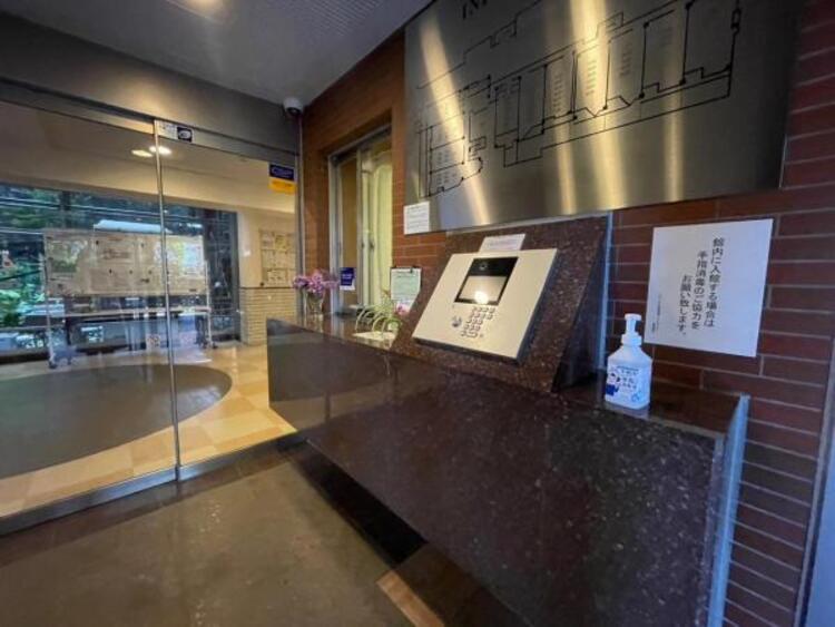 設備 遅い時間のご帰宅にも安心のオートロックマンション