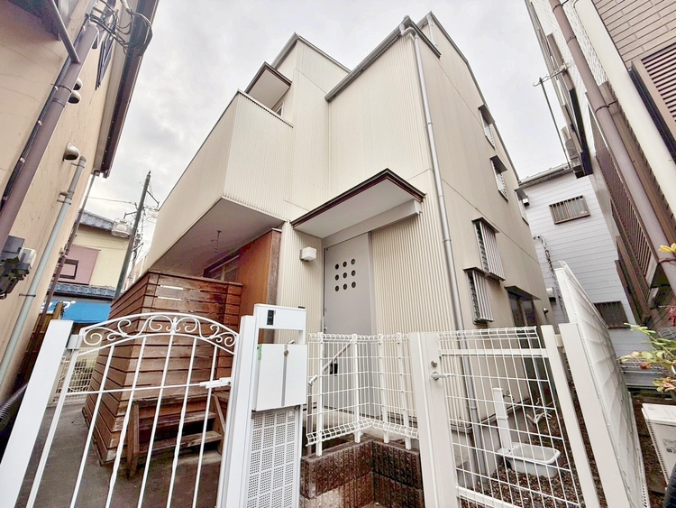 外観 資料には掲載していない情報が、現地にはたくさんあります。是非一度、現地をご確認ください。