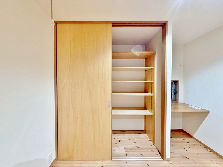 収納 居室にはクローゼットがあり、荷物もスッキリ収納して快適にお過ごしいただけます。