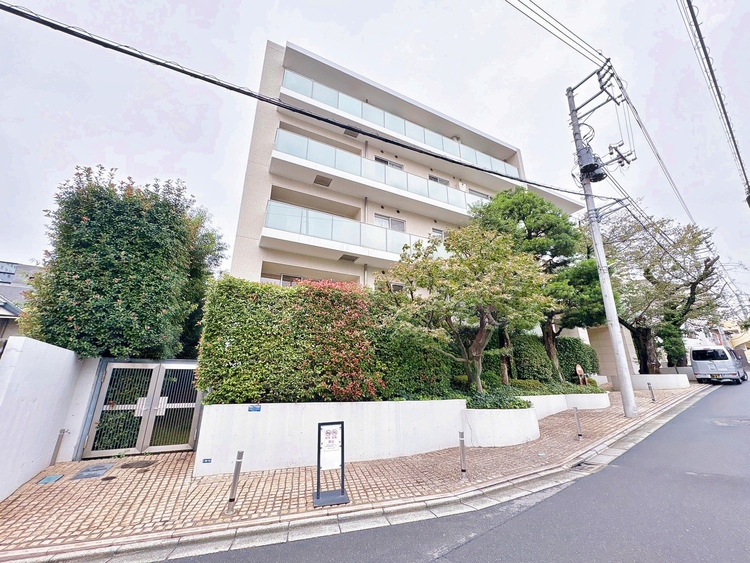 外観 資料には掲載していない情報が、現地にはたくさんあります。是非一度、現地をご確認ください。