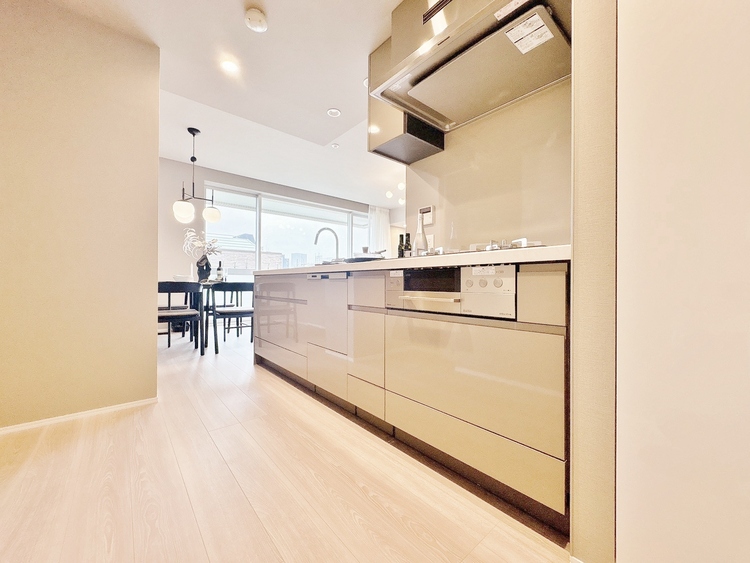 キッチン 洗練されたスタイリッシュなデザイン性と使いやすさを備えた仕様。