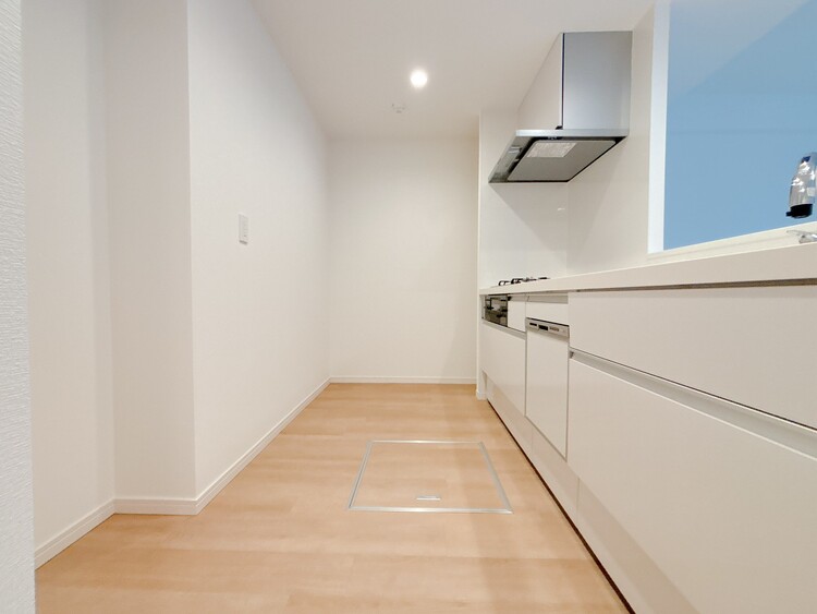 キッチン スマートな意匠と充実の機能を備えたキッチンが、暮らしにおいしい彩りを添えます。