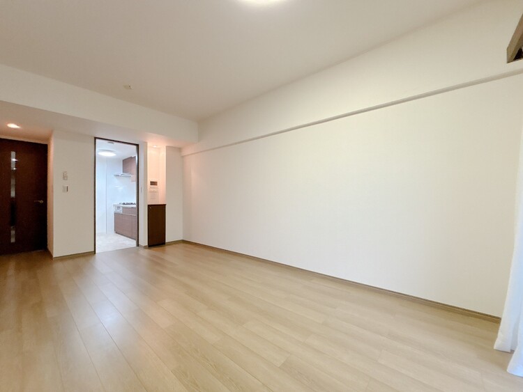 居間 快適に過ごす毎日を求めて、暮らしの中でご自身の「マイホーム」に創り上げてください。