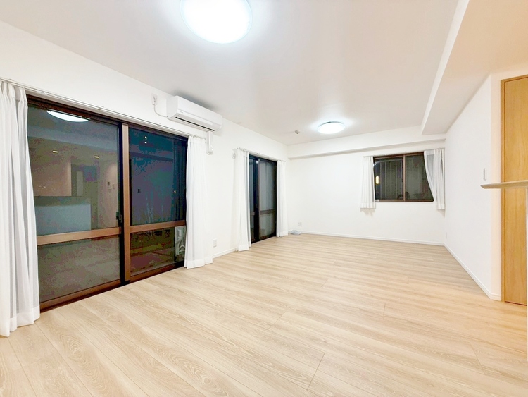 居間 過ごす時間が、たくさんの思い出として紡がれていく場所。