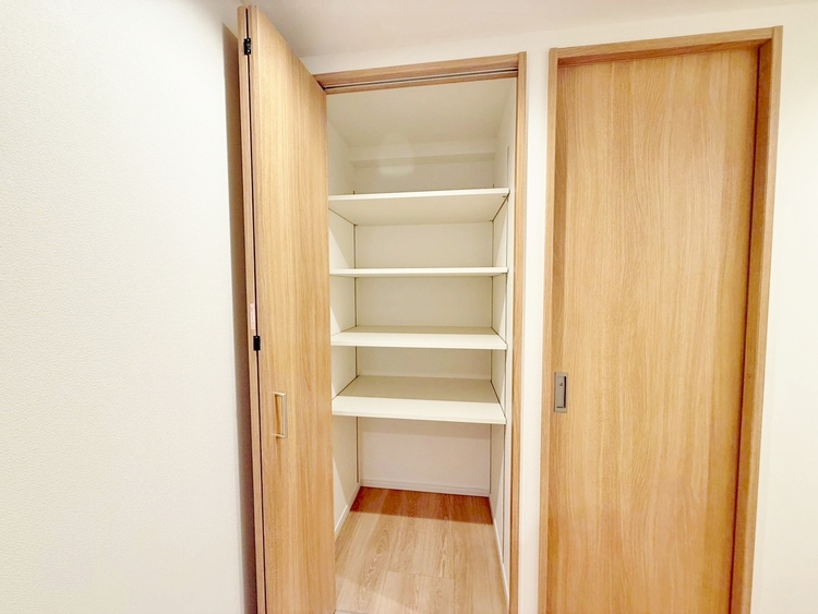 収納 居室にはクローゼットがあり、荷物もスッキリ収納して快適にお過ごしいただけます。
