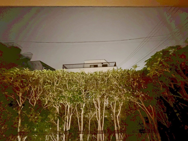 バルコニー 窓を開けると広がる青空。心をリフレッシュして日々を過ごしていきましょう。