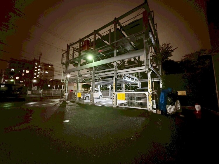 駐車場 本物件の駐車スペースです。車種制限のある場合もございますので、お気軽にお問い合わせくださいませ。