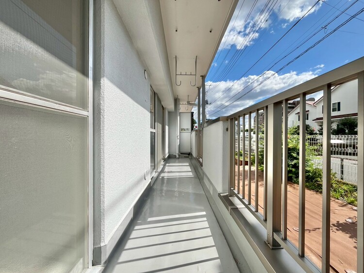 バルコニー 暮らしの中で、光と風を演出してくれるバルコニー。