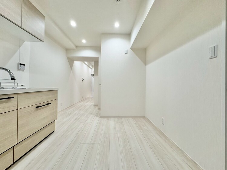 居間 飾り過ぎないシンプルな内装と偏り過ぎないデザインで統一しました。