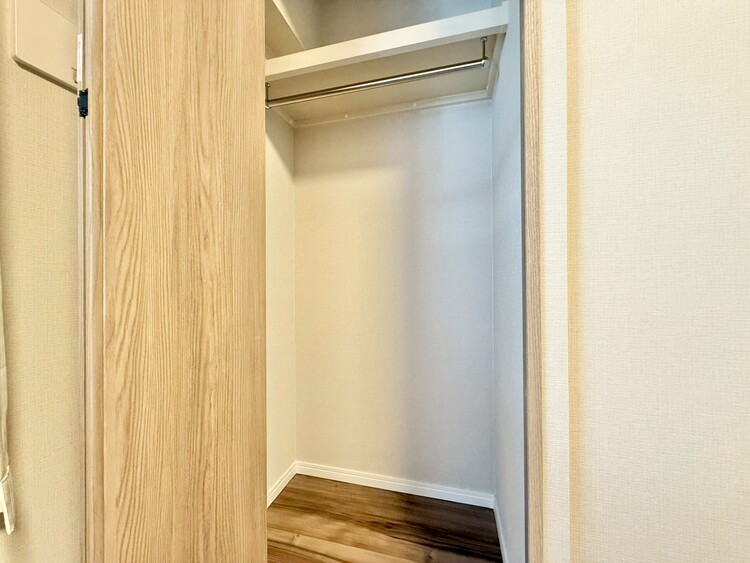 その他 収納スペースが付いていて、お部屋を広く使っていただけます。