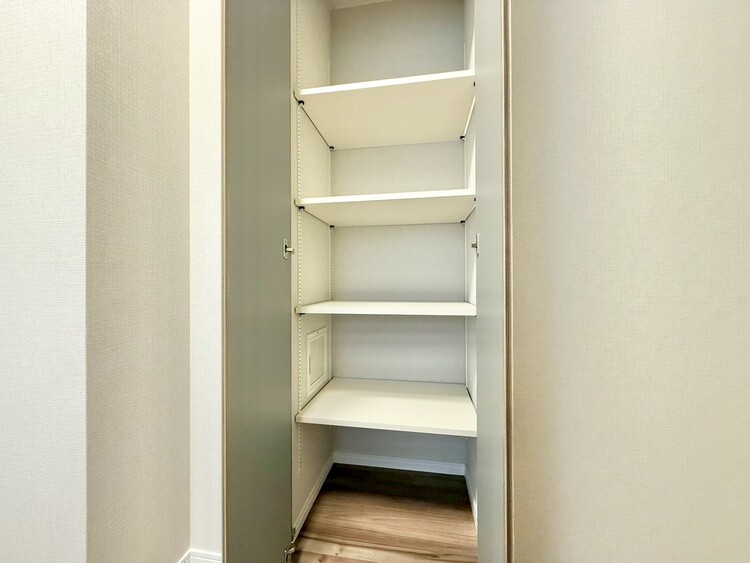 その他 家電やスーツケース、ストック品など何でも片付く嬉しい空間です。