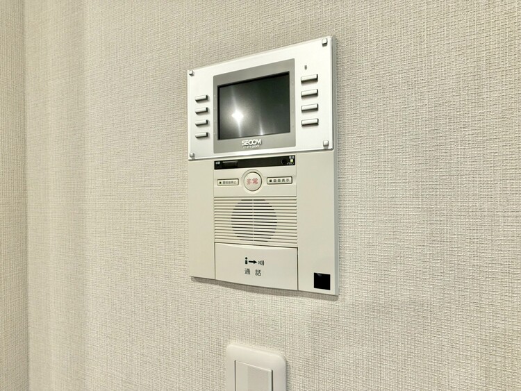 その他 誰が来てもわかる様にモニター付きインターホンを設置。