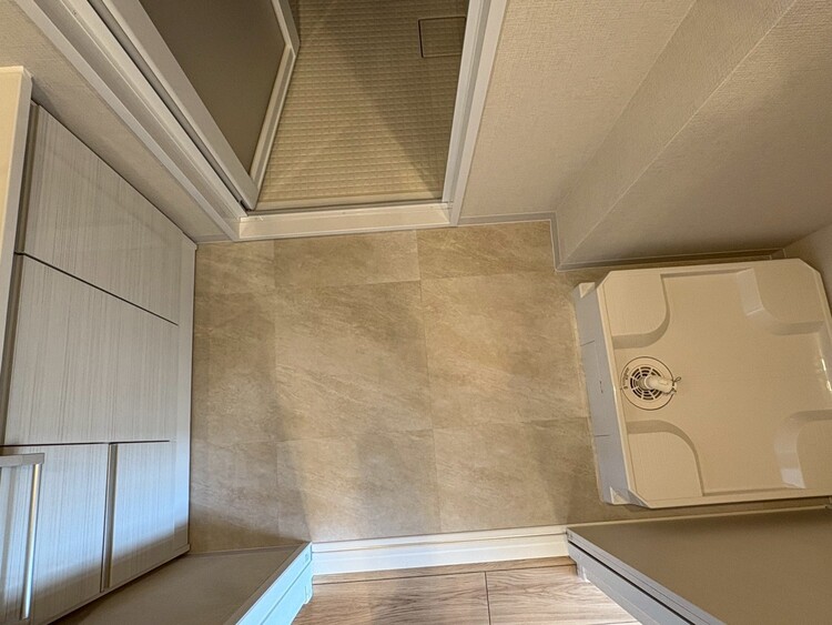 その他 十分な広さの脱衣所。