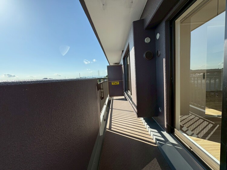 その他 朝の澄んだ空気や、夕方に吹く清々しい風を感じられるバルコニー。