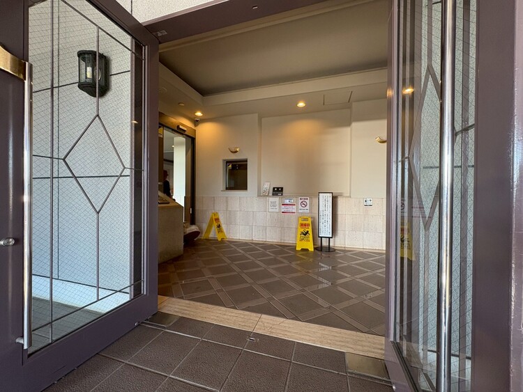 その他 上質感漂う玄関アプローチです。