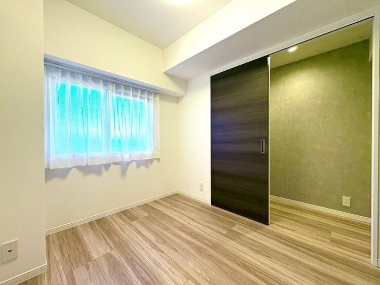 その他 清かで艶やかな時間をもたらしてくれる室内です。