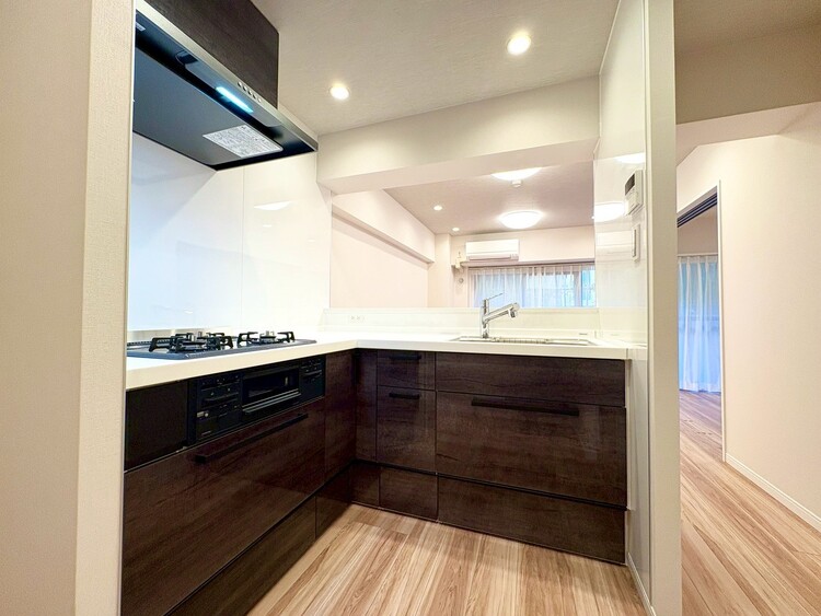 その他 開放感のあるキッチンスペース。調理をしながら、会話も弾みそうですね。