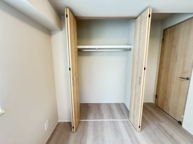 その他 収納スペースが付いていて、お部屋を広く使っていただけます。