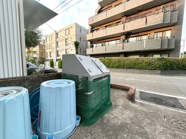 その他 ゴミ置場。綺麗に管理されております。