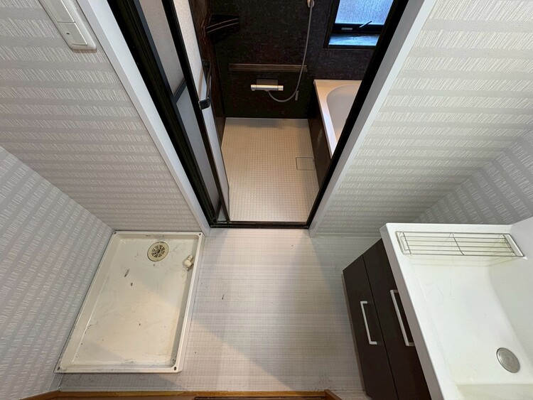 その他 十分な広さの脱衣所。