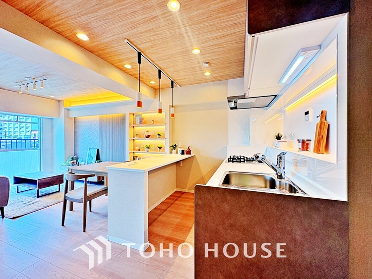 内装 お子様の面倒を見れる時間が増え時短になります。加えて手荒れも防げてしかも節水が高い為、大変人気があり重宝します。