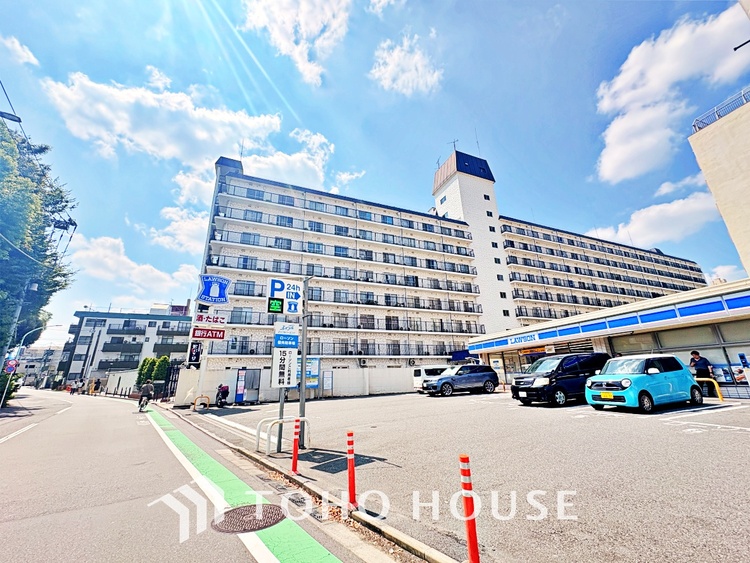 外観 漂う上質な空気感、マンションに入れば「おかえりなさい」と笑顔で迎えてくれるエントランス。最良の心配りを感じるマンションでした。