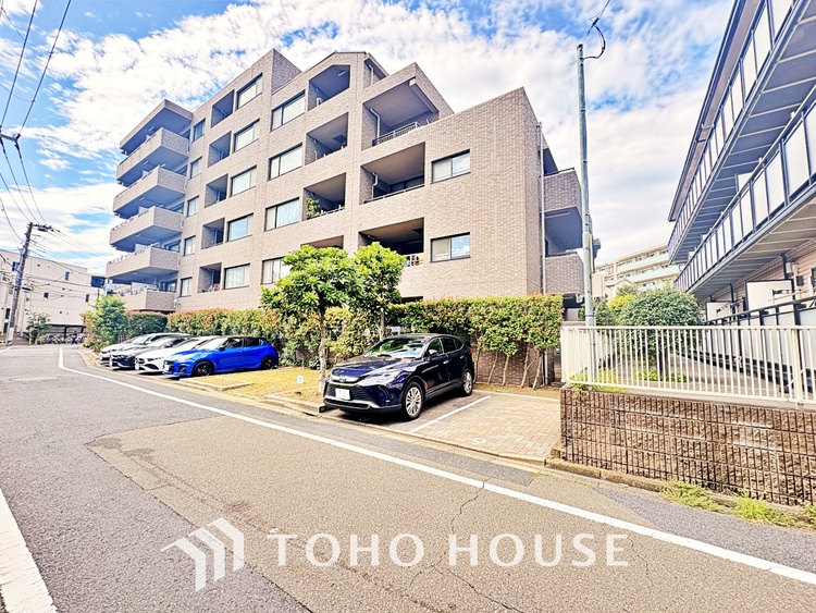 その他 ◆愛育◆キッチンは家族の絆を育む大切な空間。シンプルで使い易いSystemKitchenで愉しく作る料理は愛情のある美味しいご馳走に。家族で使える広々としたダイニングキッチンです。