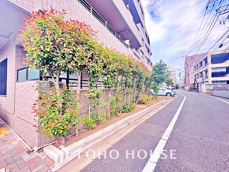 外観 ◆瀟洒な空間◆落ち着きのある彩が見事に調和させた瀟洒な空間を演出。ここに集まる家族の会話と笑顔が絶え間なく続く幸せな空間。