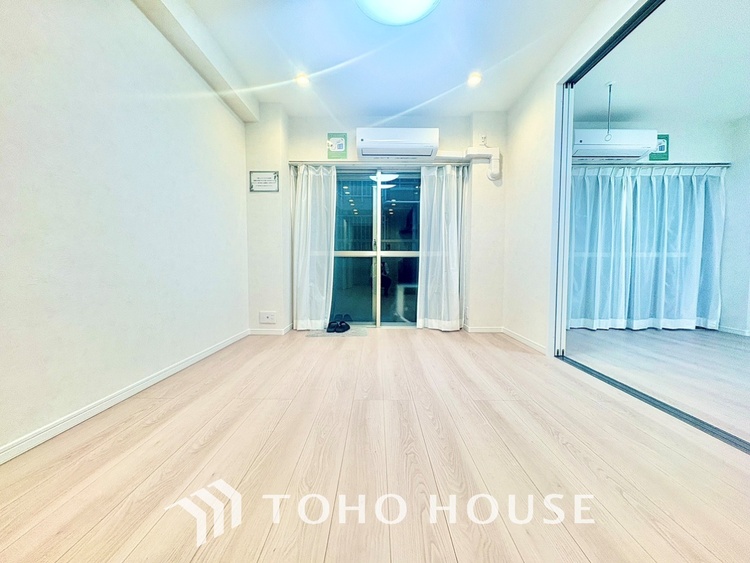 内装 ◆ここに在る◆事も無げに美しく、伝えるには筆舌に尽くし難い。豪華絢爛や華美と言う事ではなく、住まう者にとって暮らし易く心地がいいと言う美しさがこの住まいには込められている。