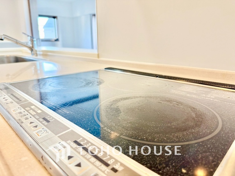 キッチン 【KITCHEN】◆家族のおはよう◆の声を笑顔で迎えてあげられるシステムキッチン。朝ごはんが楽しみでちょっと早起きしたくなるんです。