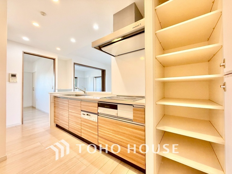 キッチン 【KITCHEN】◆Happy◆愛情たっぷりのお料理で家族にHappyを。システムキッチンがあなたをサポートしてくれます。