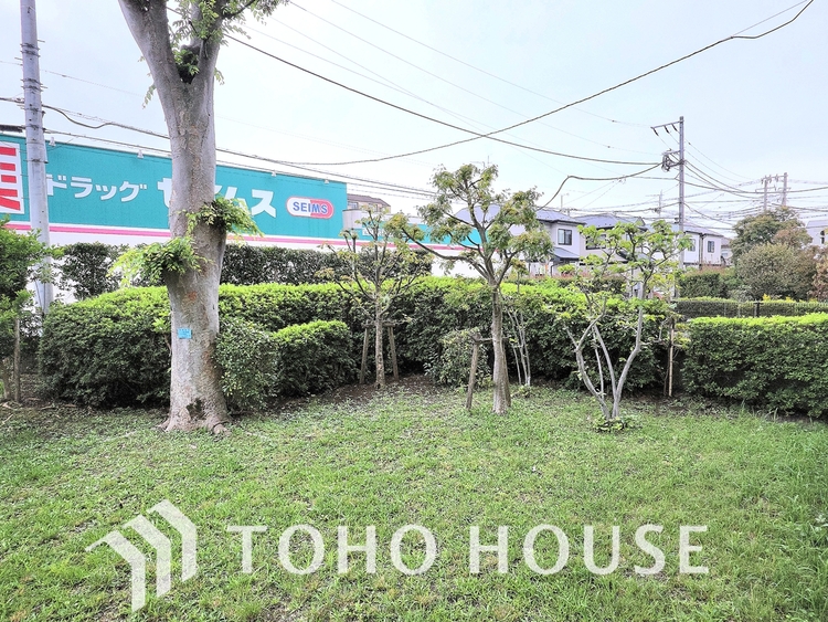 その他 現在リフォーム中。新しく生まれ変わる室内は、快適な暮らしを彩る空間へ。白を基調とした明るい内装、最新の設備が、あなたの新生活を豊かにします。完成を楽しみにお待ちください。