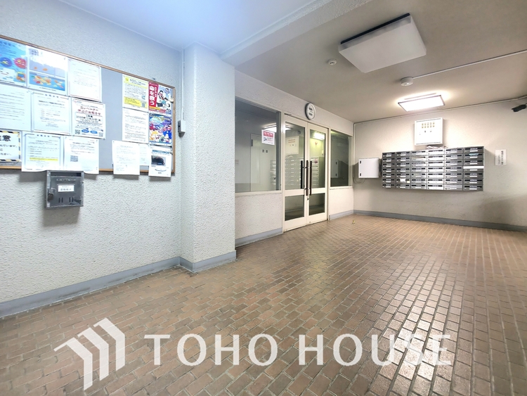 その他 現在リフォーム中。新しく生まれ変わる室内は、快適な暮らしを彩る空間へ。白を基調とした明るい内装、最新の設備が、あなたの新生活を豊かにします。完成を楽しみにお待ちください。