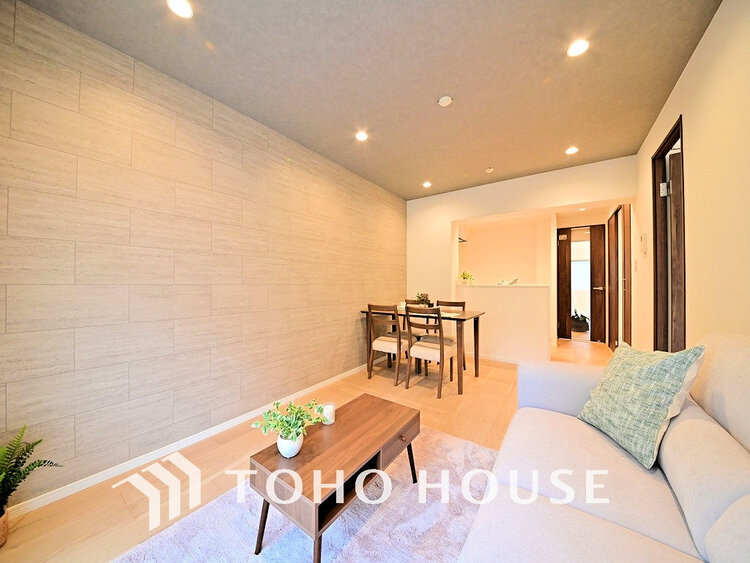 内装 上質な時間を育む暮らしのメインステージ。寛ぎとコミュニケーションを育む居心地のよい場所