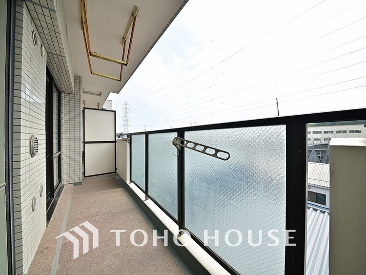 バルコニー 陽当たり良好なバルコニー