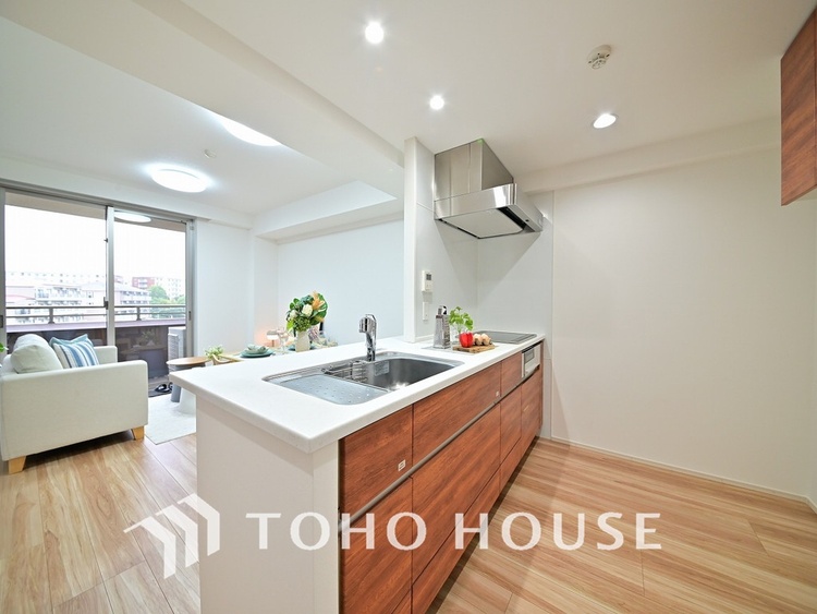 キッチン シンプルな部屋の雰囲気に溶け合うナチュラルキッチン