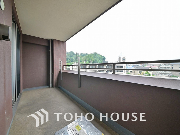 バルコニー 陽当たり良好なバルコニー