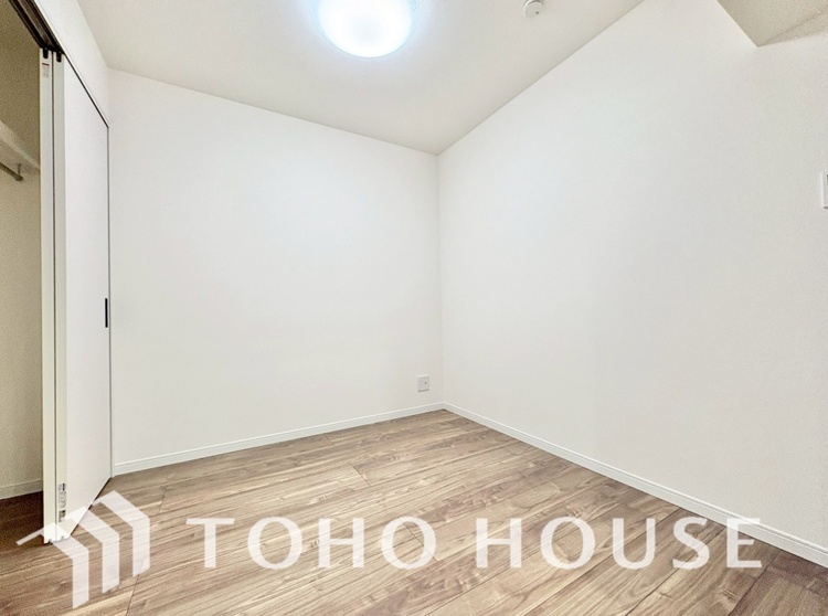 内装 使いやすく、明るい洋室に仕上がります。子供部屋や趣味のお部屋にご利用できます。