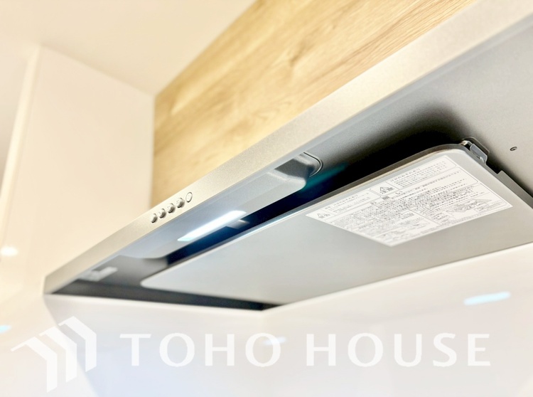 キッチン 広々としたキッチンのシンクは、料理の準備と片付けを楽にし、使いやすさを最大限に引き立てます。