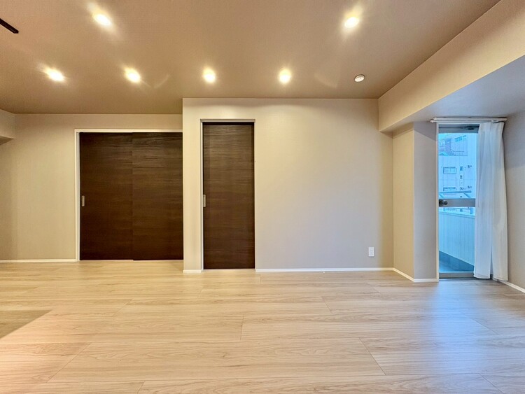 居間 充実した生活は伸びやかな居室空間から始まります。