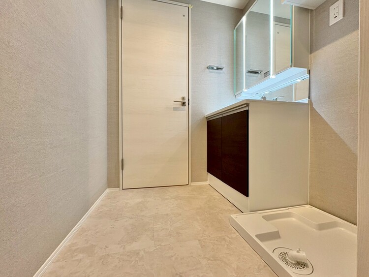 洗面 十分な広さの脱衣所。