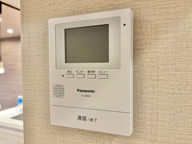 設備 誰が来てもわかる様にモニター付きインターホンを設置。
