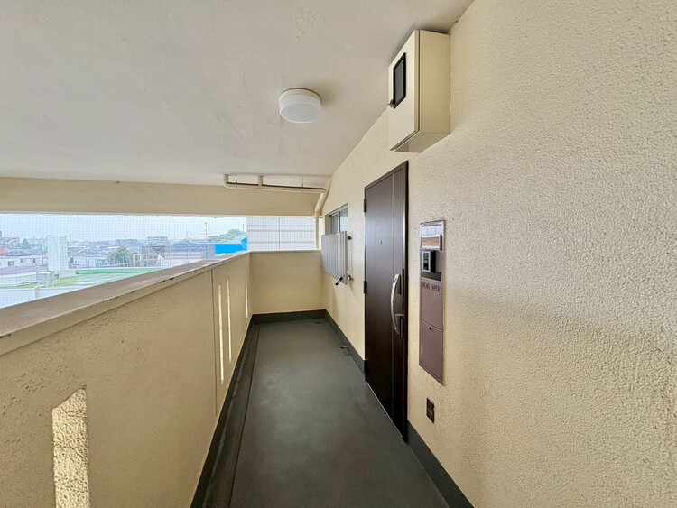 玄関 清潔感のある落ち着いた雰囲気の玄関です。