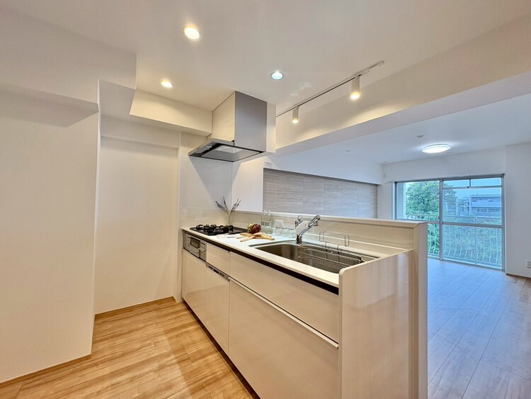 その他 開放感のあるキッチンスペース。調理をしながら、会話も弾みそうですね。