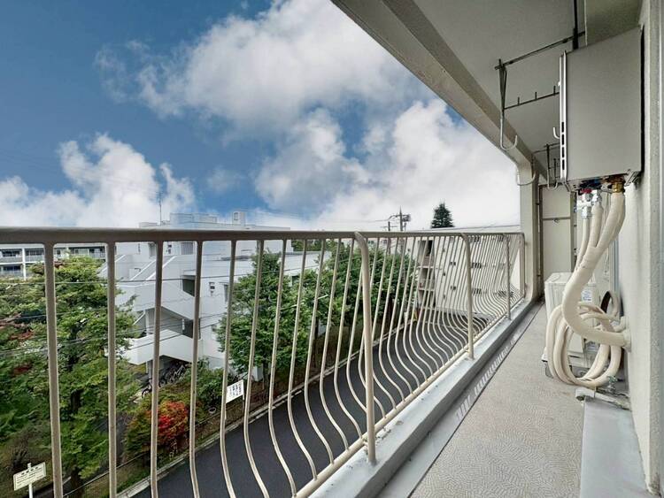 その他 朝の澄んだ空気や、夕方に吹く清々しい風を感じられるバルコニー。
