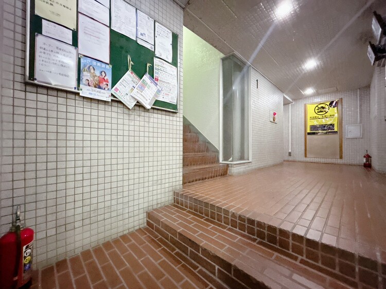 その他 館内は静寂な中が保たれており、管理が行き届いている印象を受けました。